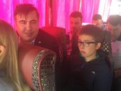 "Заигрался в революцию". Пассажиры МихоБаса год спустя вспоминают, как Саакашвили прорывался через украинскую границу