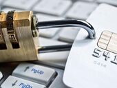 Банки начали массово арестовывают счета украинцев. Что происходит и как людям вернуть свои деньги?