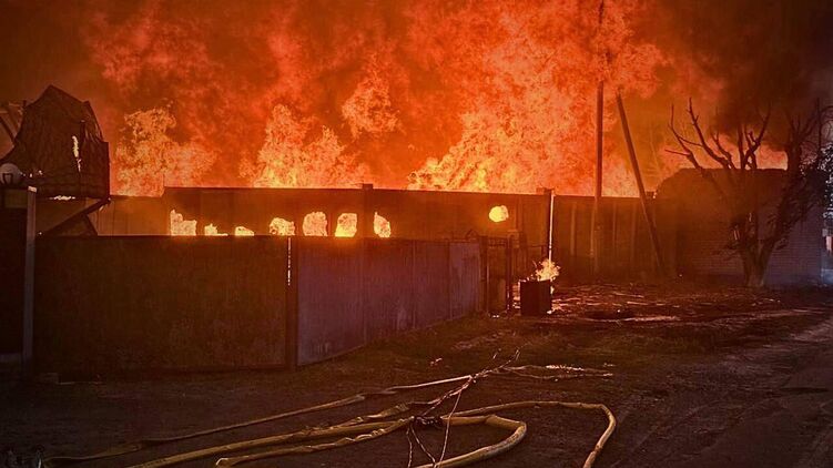 Наслідки прильоту дрону у Київській області