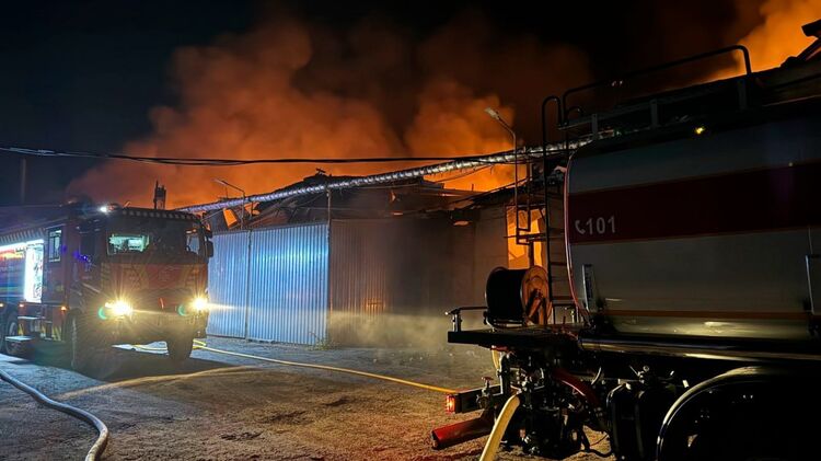 Последствия обстрела Днепропетровской области. Фото: ГСЧС