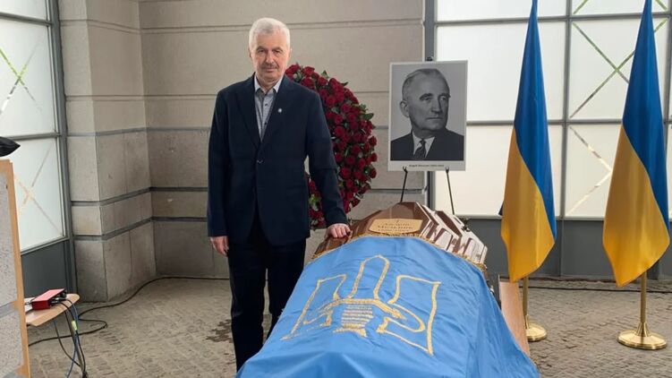 Цього тижня прах Мельника відправили із Люксембургу в Україну