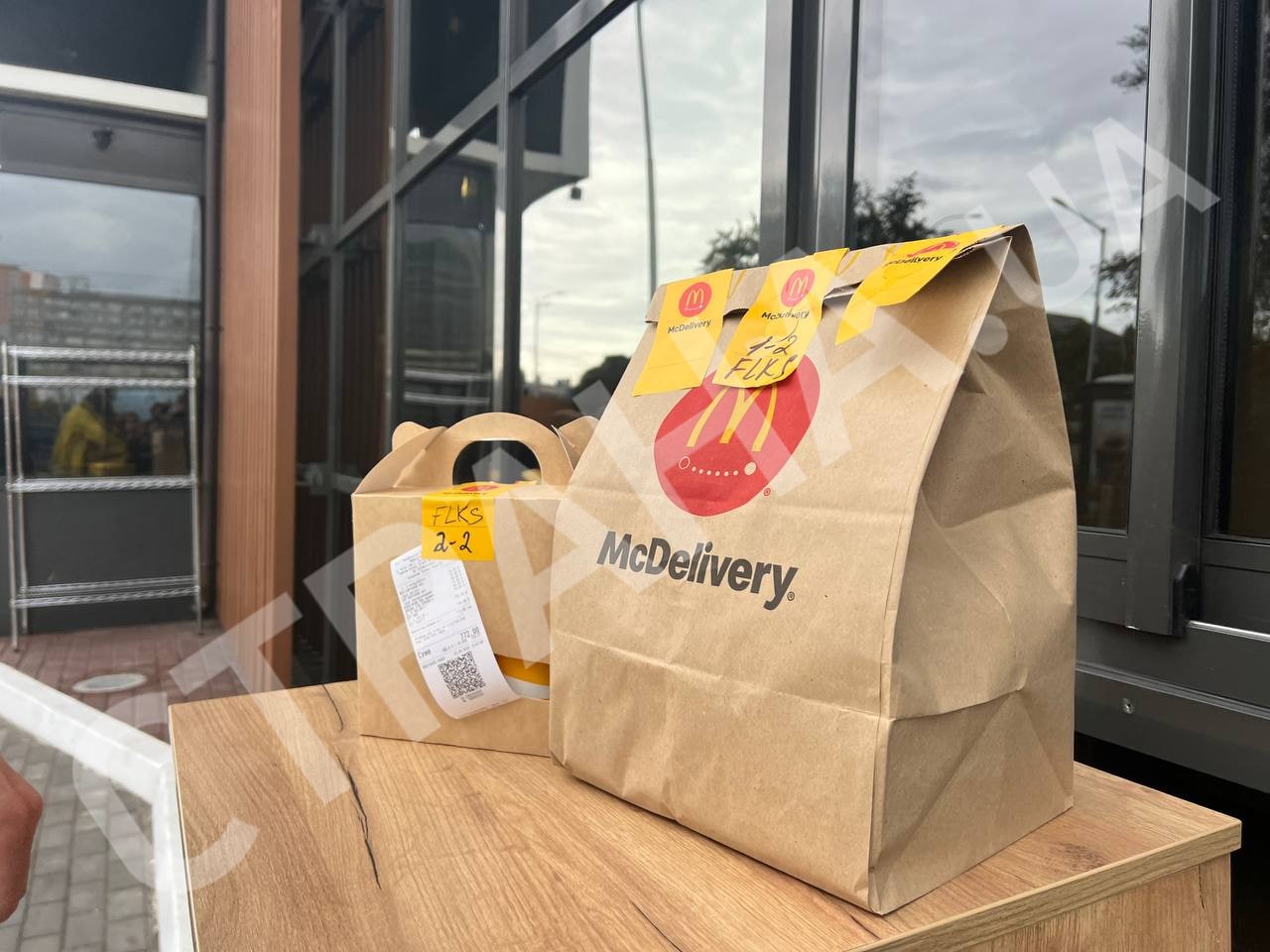 Фото с открытия Макдональдса в Киеве