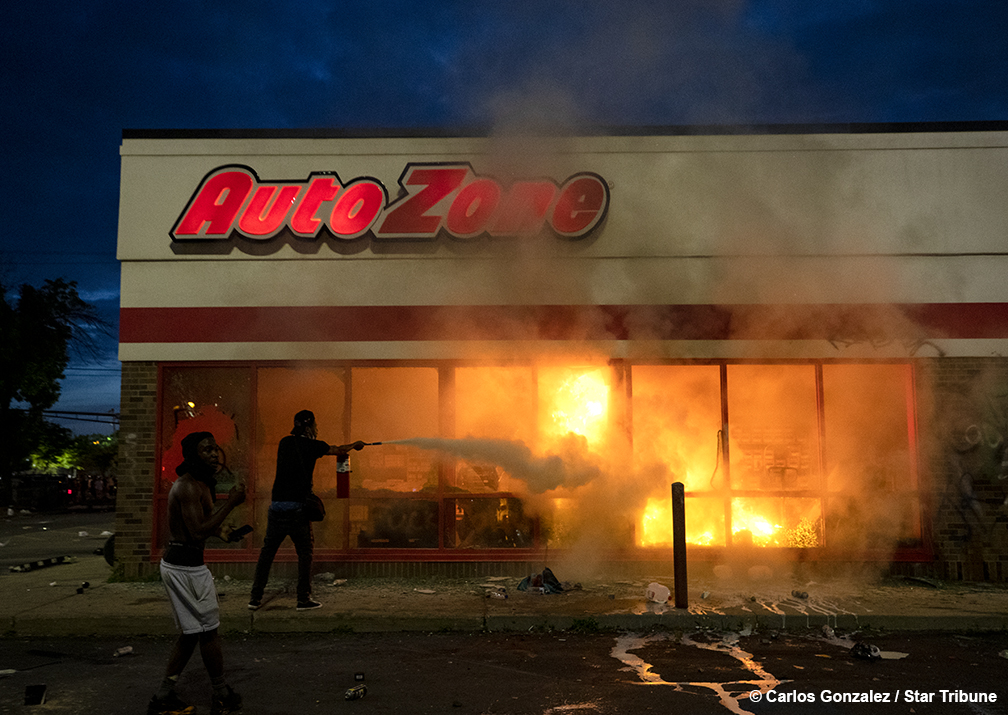 Протесты в США Фото:&nbsp;Carlos Gonzalez/Star Tribune/twitter