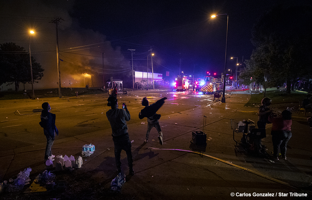 протесты в США Фото:&nbsp;Carlos Gonzalez/Star Tribune/twitter