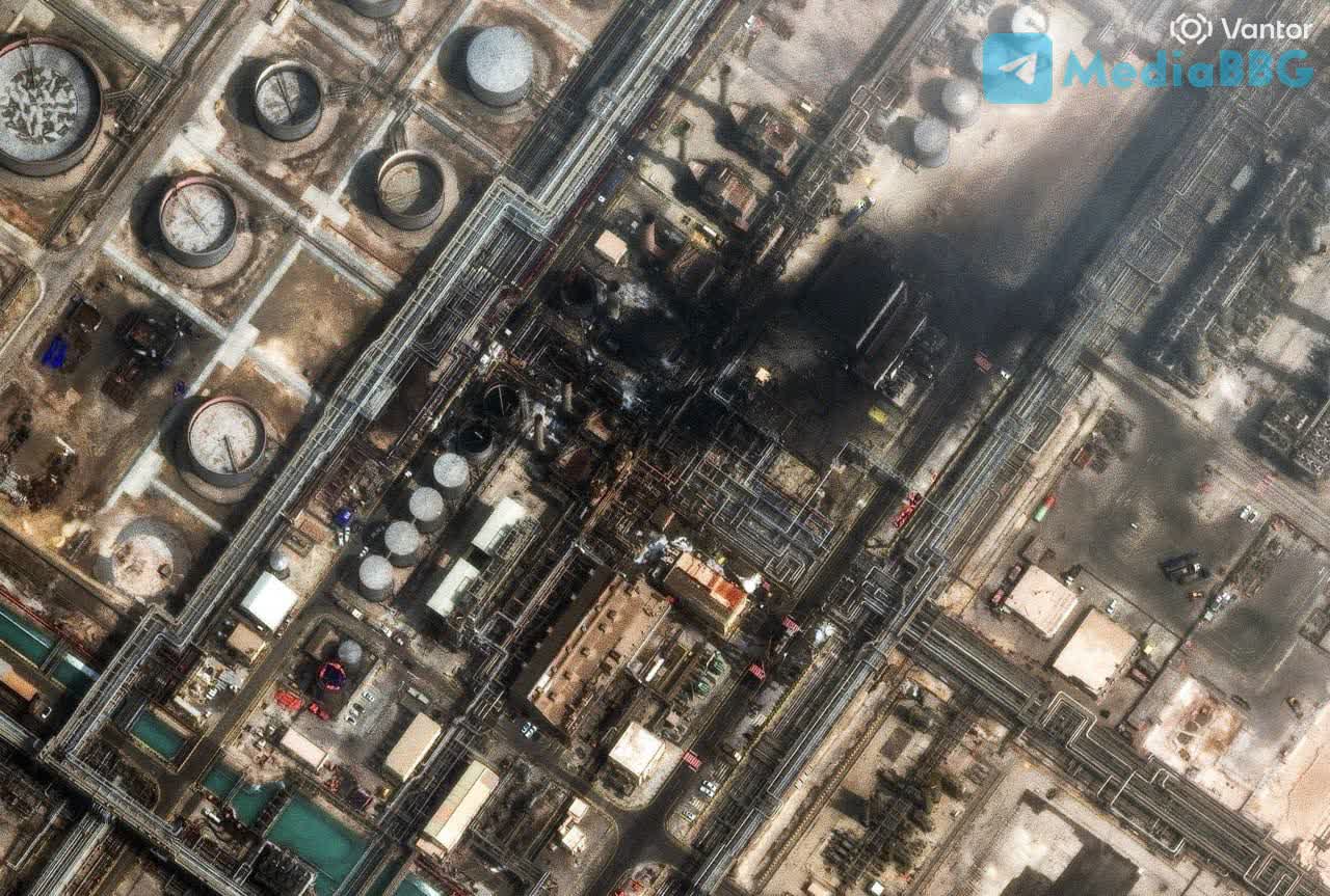 Фото (2) повреждений НПЗ Aramco в Саудовской Аравии. Источник &ndash; Телеграм