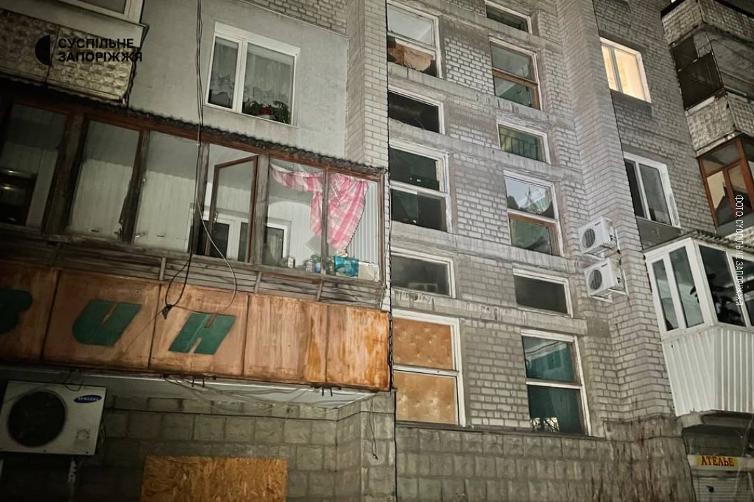 Фото наслідків удару по Запоріжжі. Джерело -